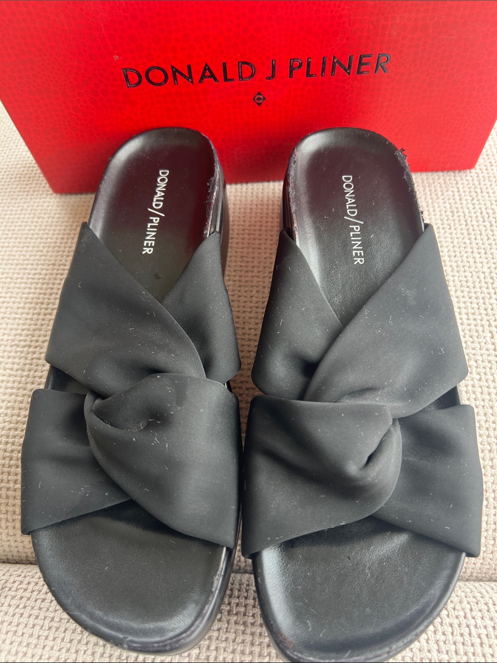 Donald J Pliner Black Folly Knotted Slide Sandals Sz 8 1/2